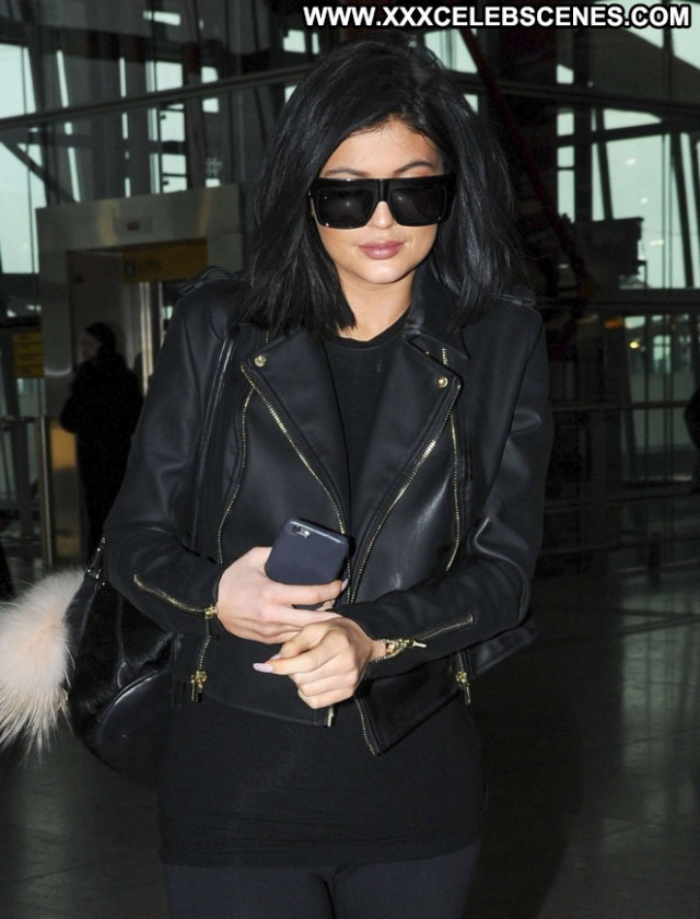 Kylie Jenner Celebrity Babe Paparazzi Posing Hot London Beautiful