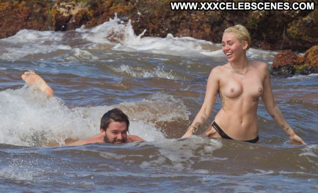 Miley Cyrus No Source Posing Hot Topless Celebrity Paparazzi Babe