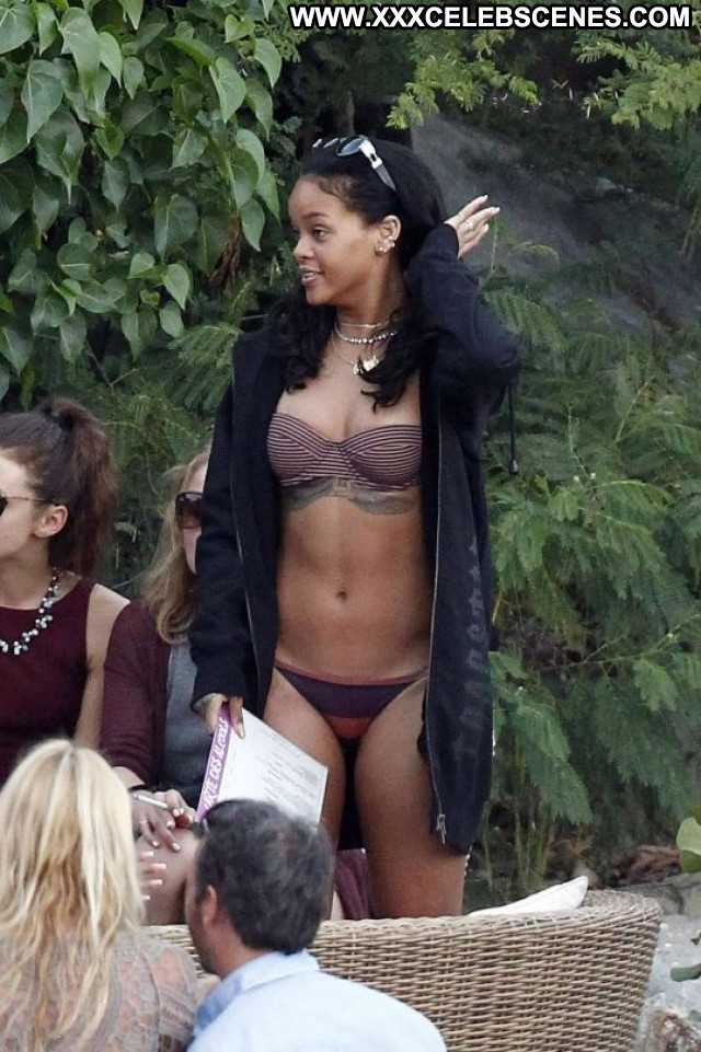 Rihanna No Source Bikini Beautiful Candids Babe Celebrity Posing Hot