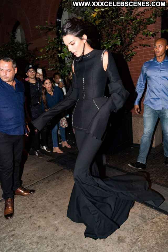 Kendall Jenner New York Paparazzi Beautiful Posing Hot Hotel Hot Babe