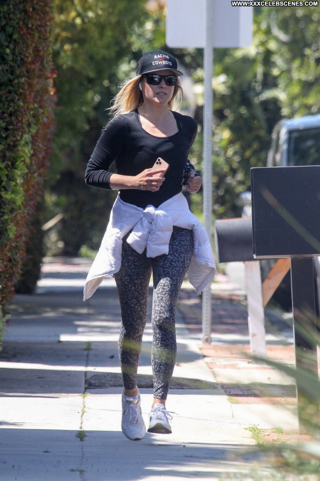 Ali Larter Beautiful Babe Celebrity Paparazzi Posing Hot